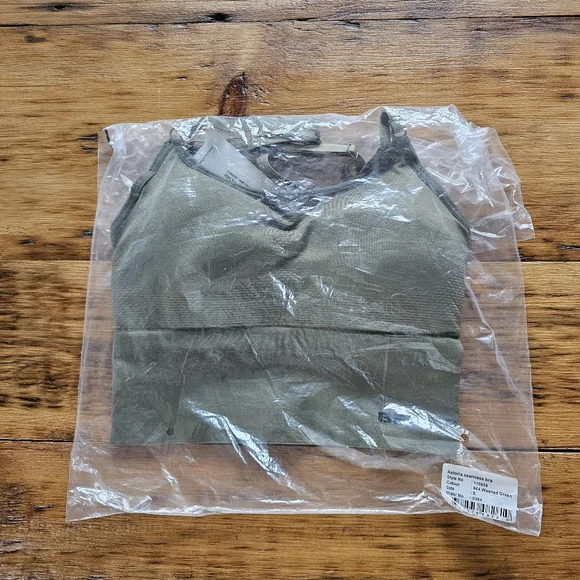 Better Bodies Astoria Seamless Sports Bra Washed Green Size S - Picture 4 of 9